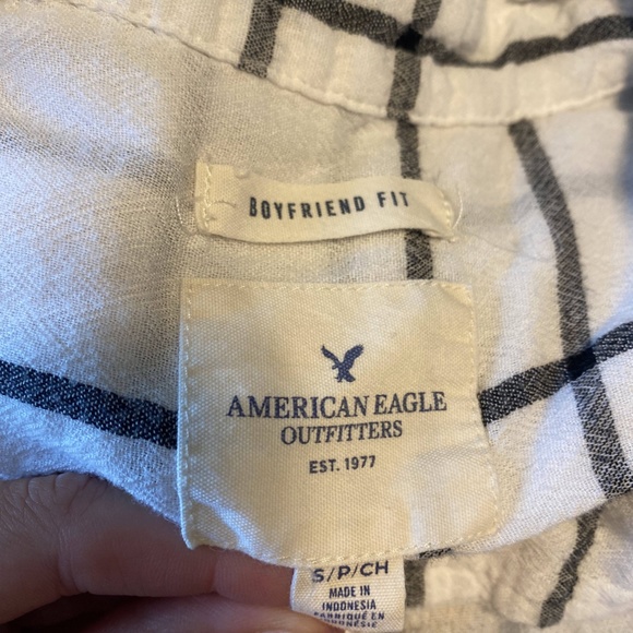 American Eagle Outfitters black and white long sleeve button down - Picture 4 of 4